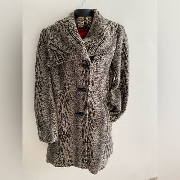 Kat Von D Los Angeles beautiful coat size 6 is, eu 38. Great condition! - Picture 3 of 11